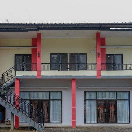 Reddoorz @ Gerbang Dieng Plateau Area Вонособо Екстер'єр фото