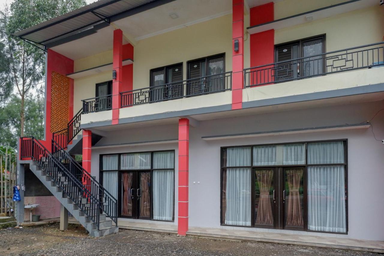 Reddoorz @ Gerbang Dieng Plateau Area Вонособо Екстер'єр фото